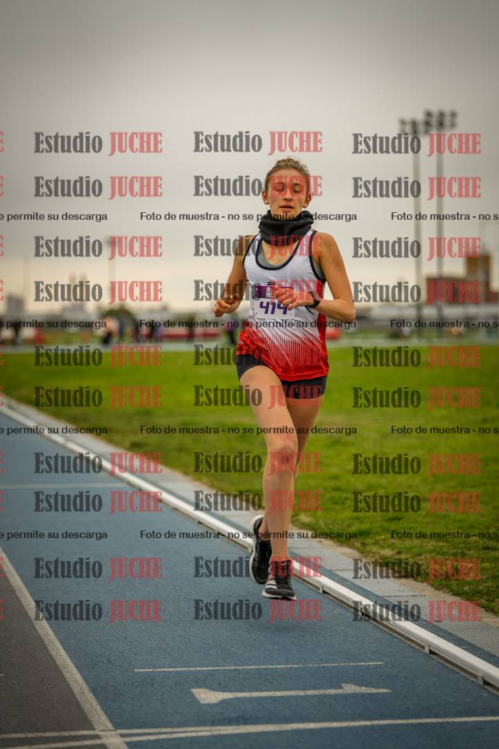 Fotos de los 2000 m llanos de mujeres U14 y U17 - varones U14