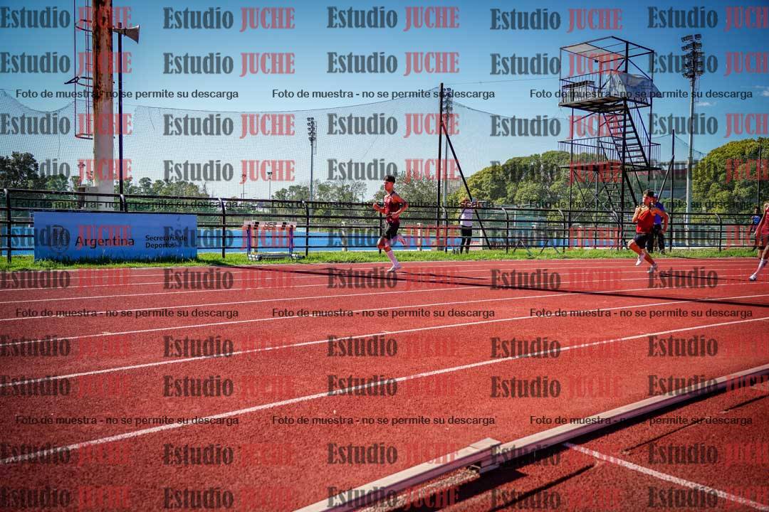 Fotos de los 200 m llanos de varones