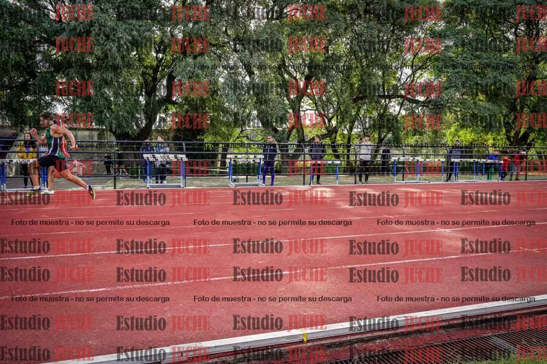 Fotos de los 100 m llanos de varones - FINAL