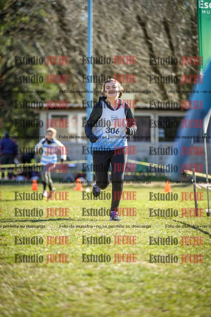 Fotos de la llegada del cross de 1500 m