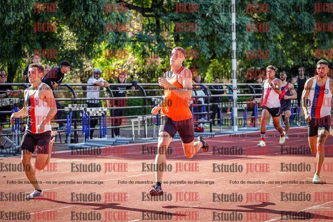 Fotos de los 400 m llanos de varones