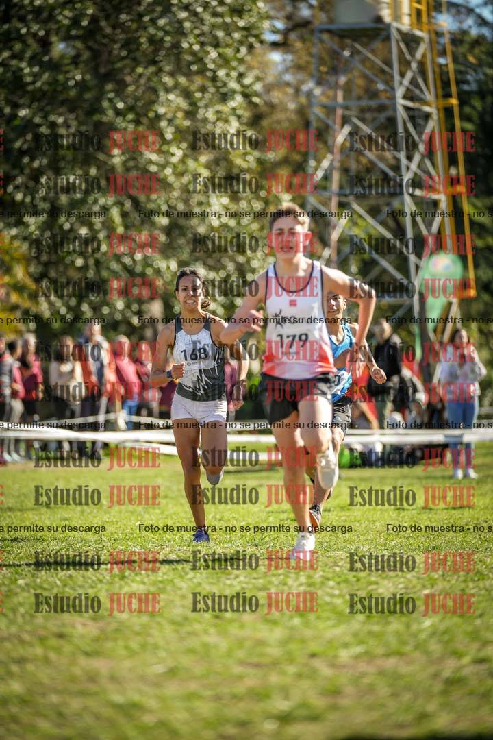 Fotos de la llegada del cross de 2000 m