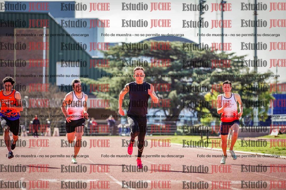 Fotos de los 200 m llanos de varones
