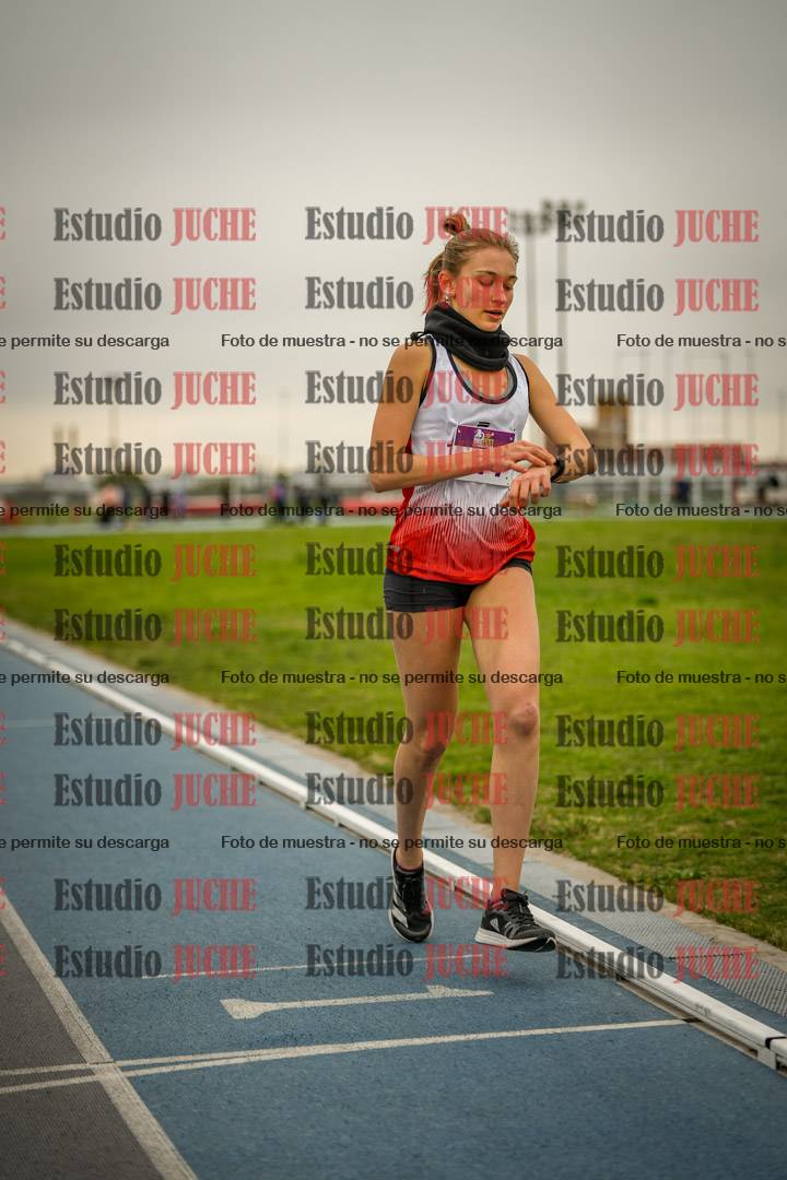 Fotos de los 2000 m llanos de mujeres U14 y U17 - varones U14