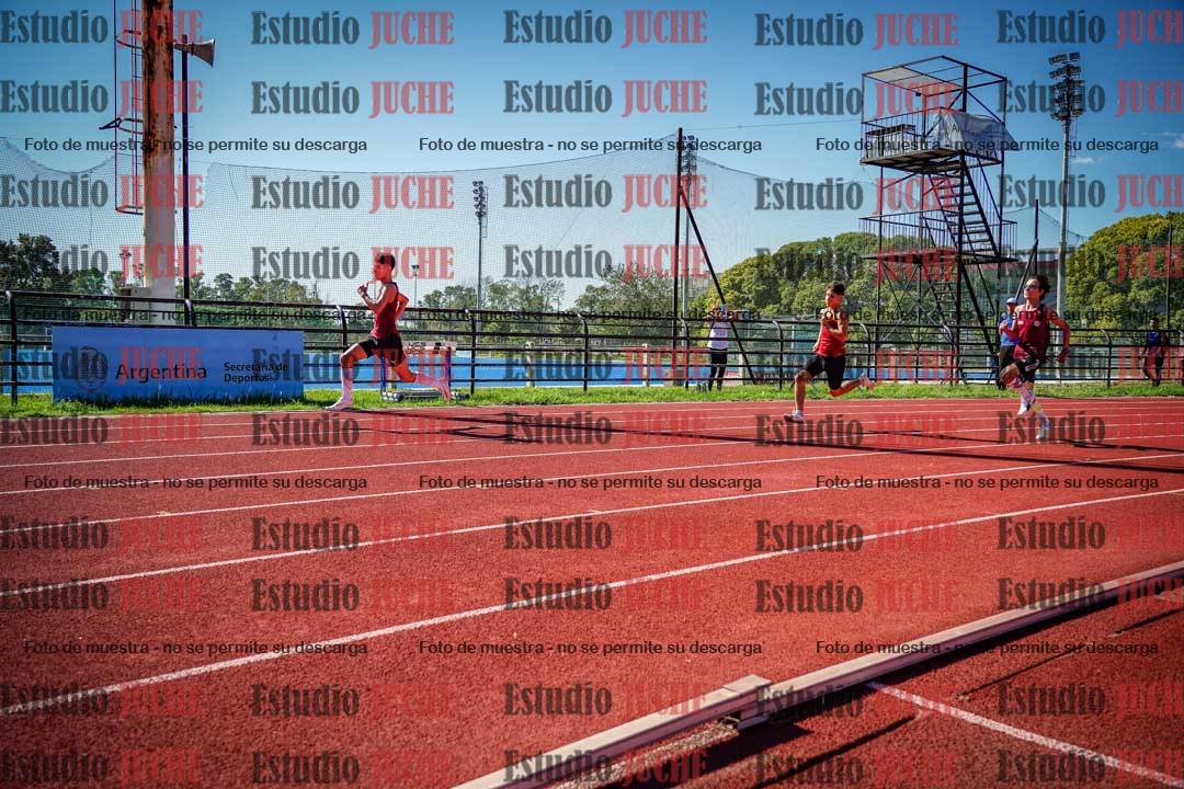 Fotos de los 200 m llanos de varones