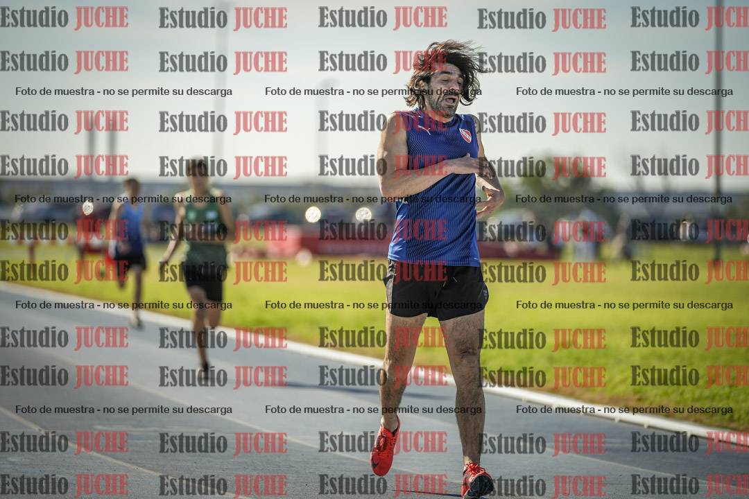 Fotos de los 400 m llanos de varones