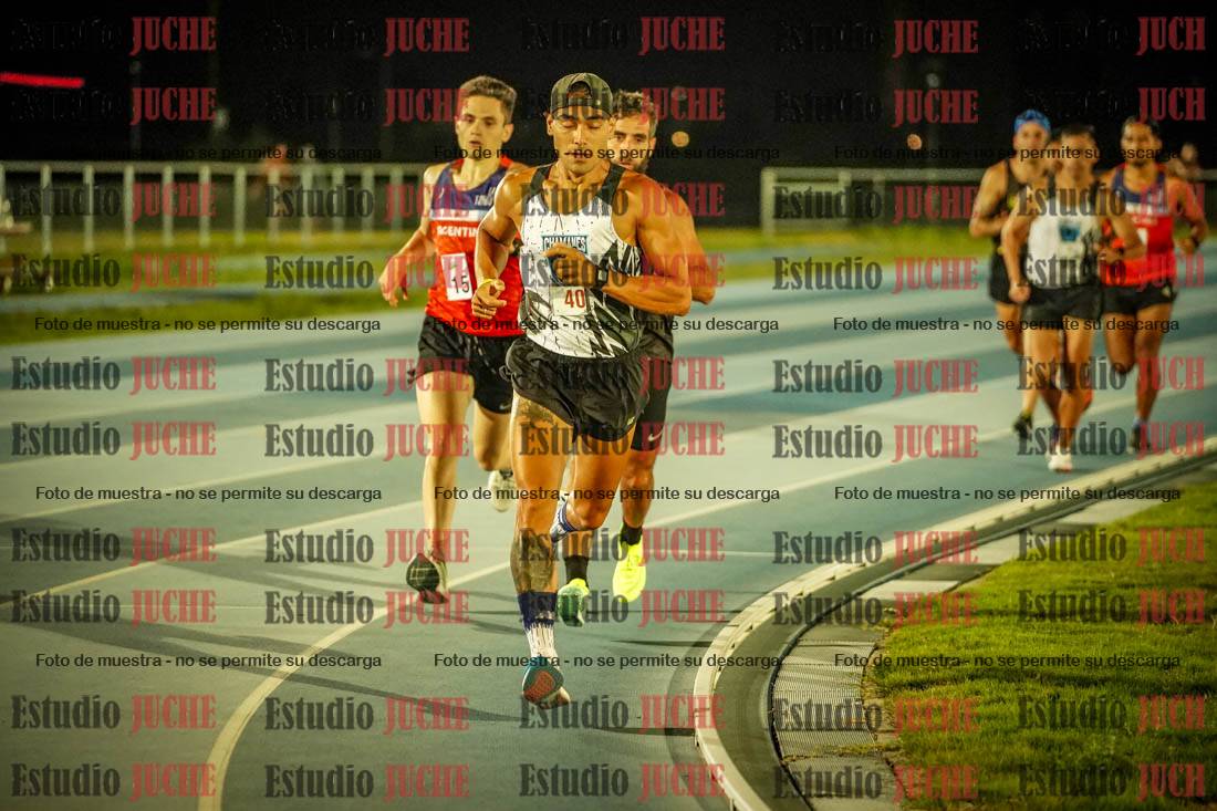 Fotos de los 3000 m llanos de varones
