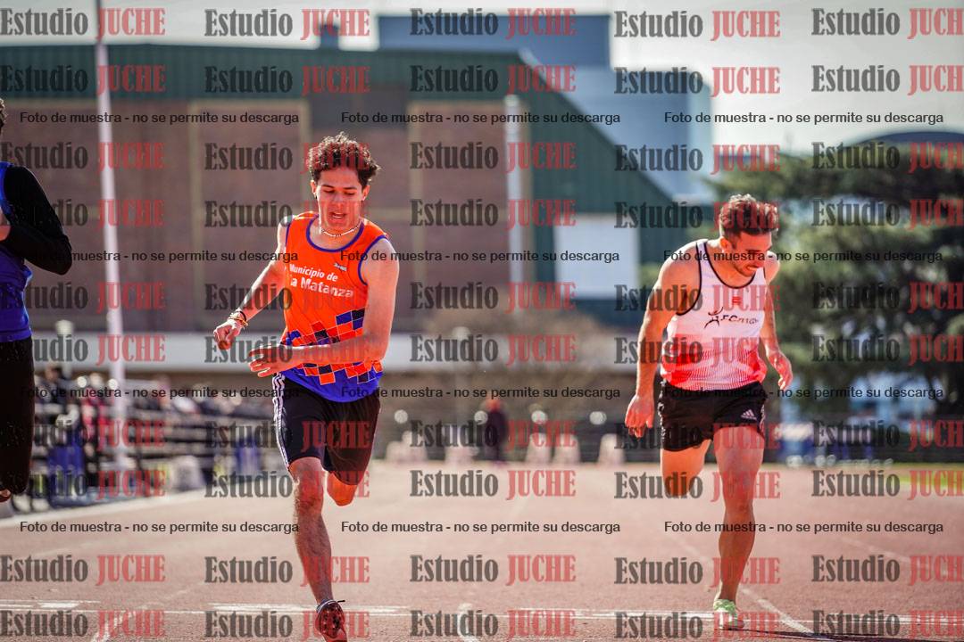 Fotos de los 200 m llanos de varones
