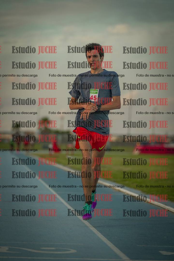 Fotos de los 3000 m llanos de varones