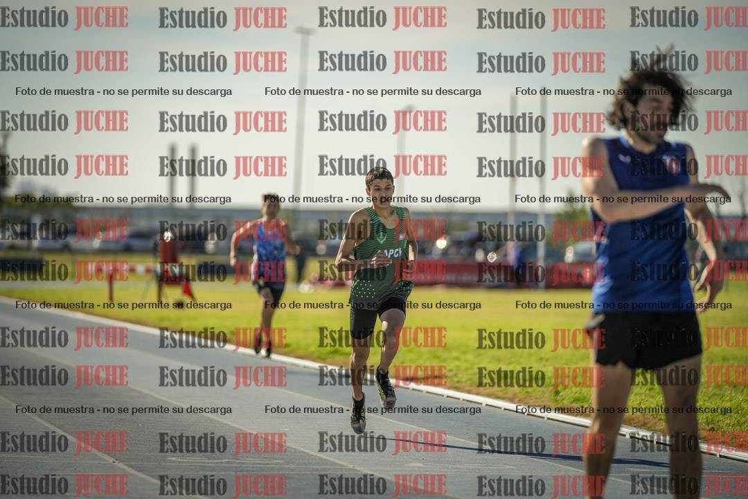 Fotos de los 400 m llanos de varones