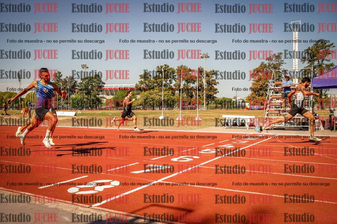 Fotos de los 400 m llanos de varones
