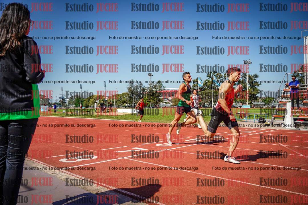 Fotos de los 400 m llanos de varones