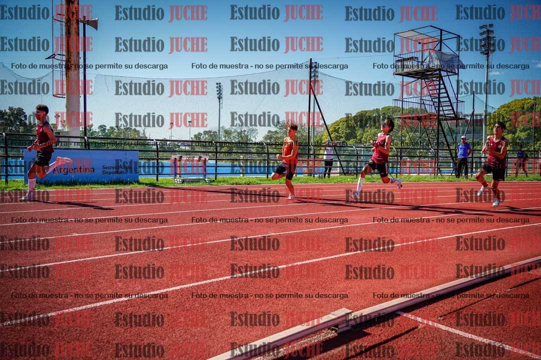 Fotos de los 200 m llanos de varones
