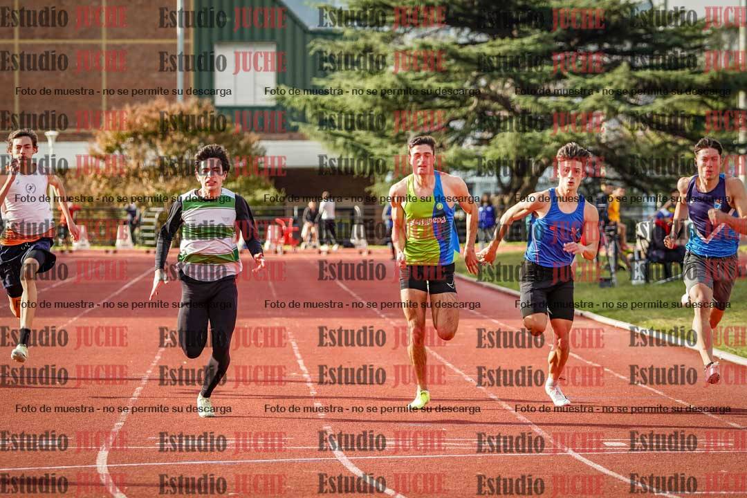 Fotos de los 100 m llanos de varones - FINAL