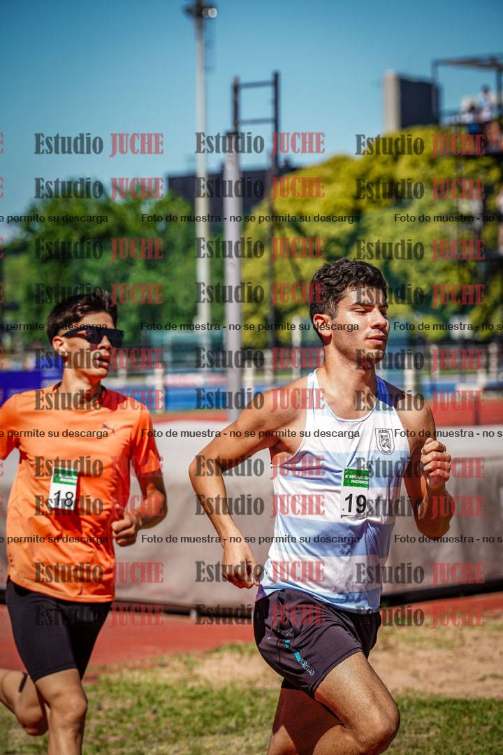 Fotos de los 800 m llanos de varones