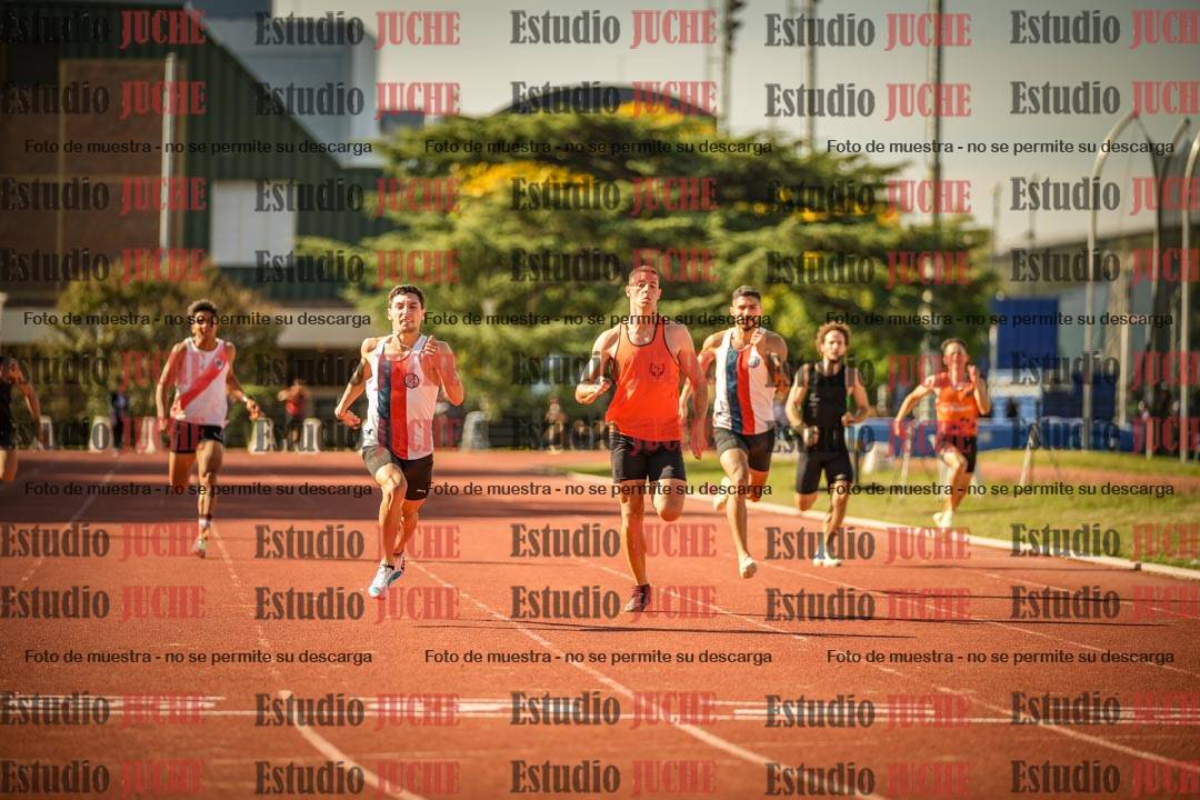 Fotos de los 400 m llanos de varones