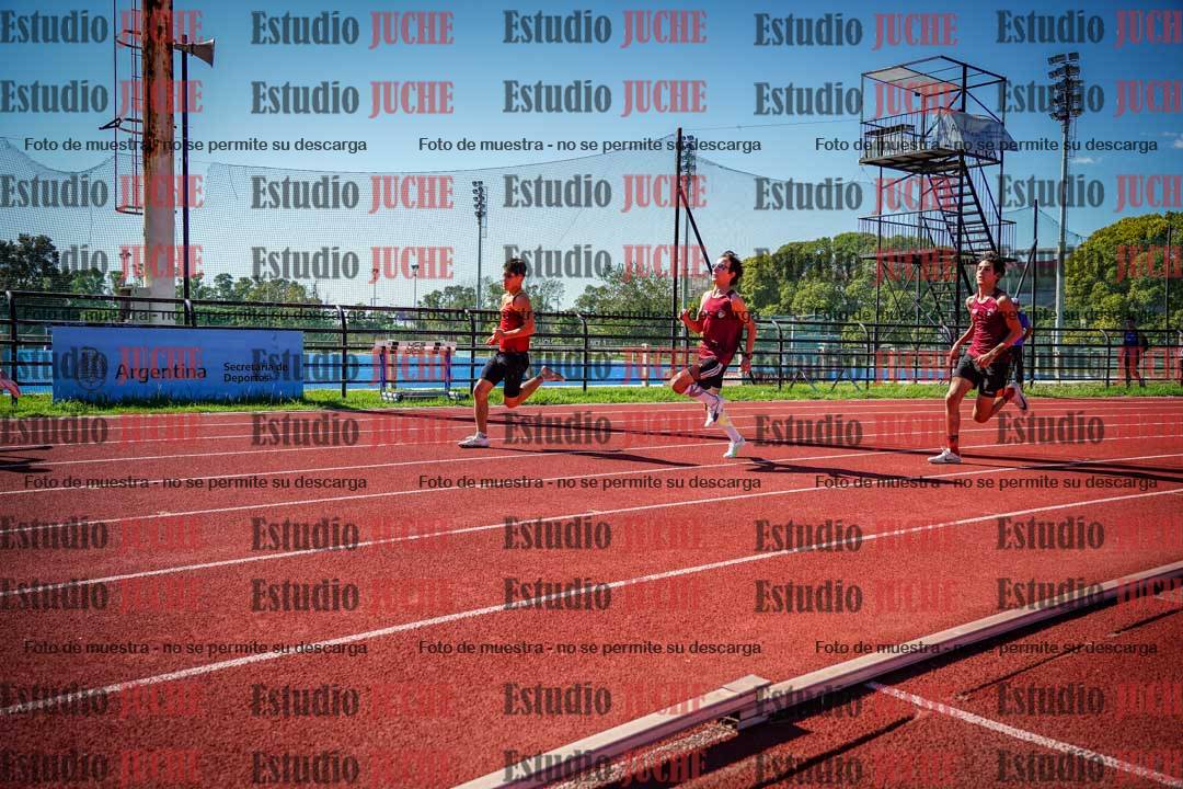 Fotos de los 200 m llanos de varones