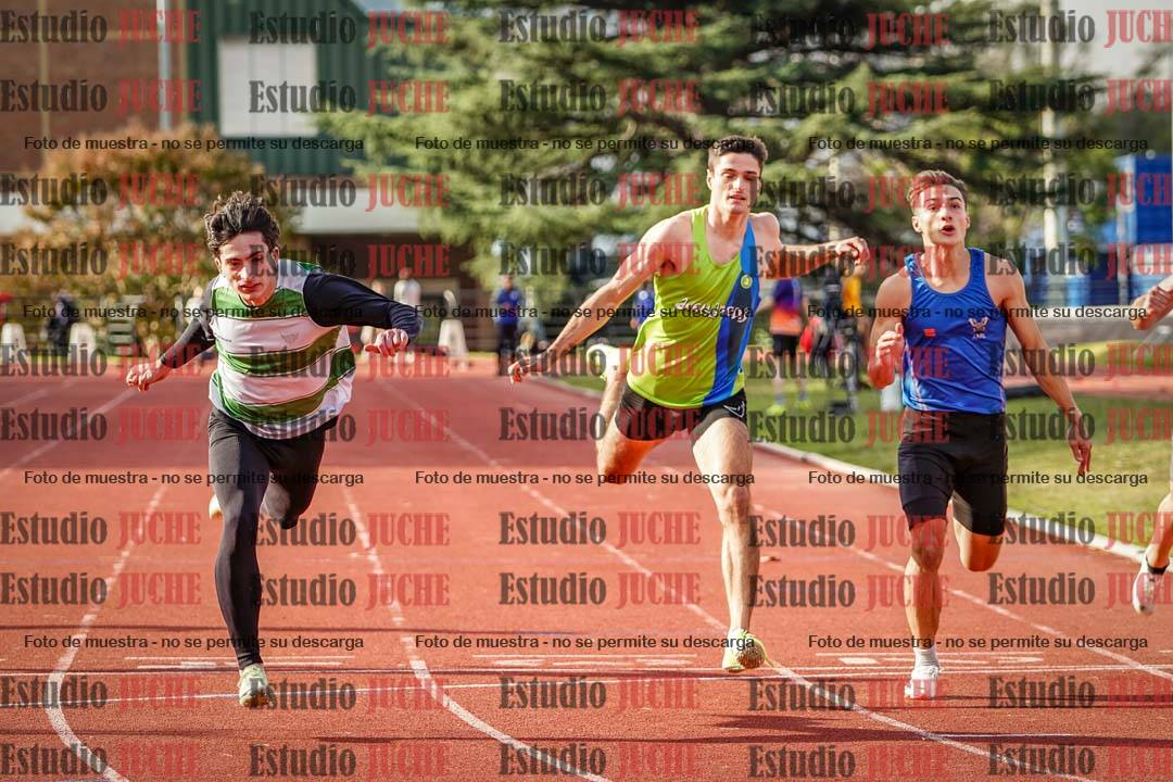 Fotos de los 100 m llanos de varones - FINAL
