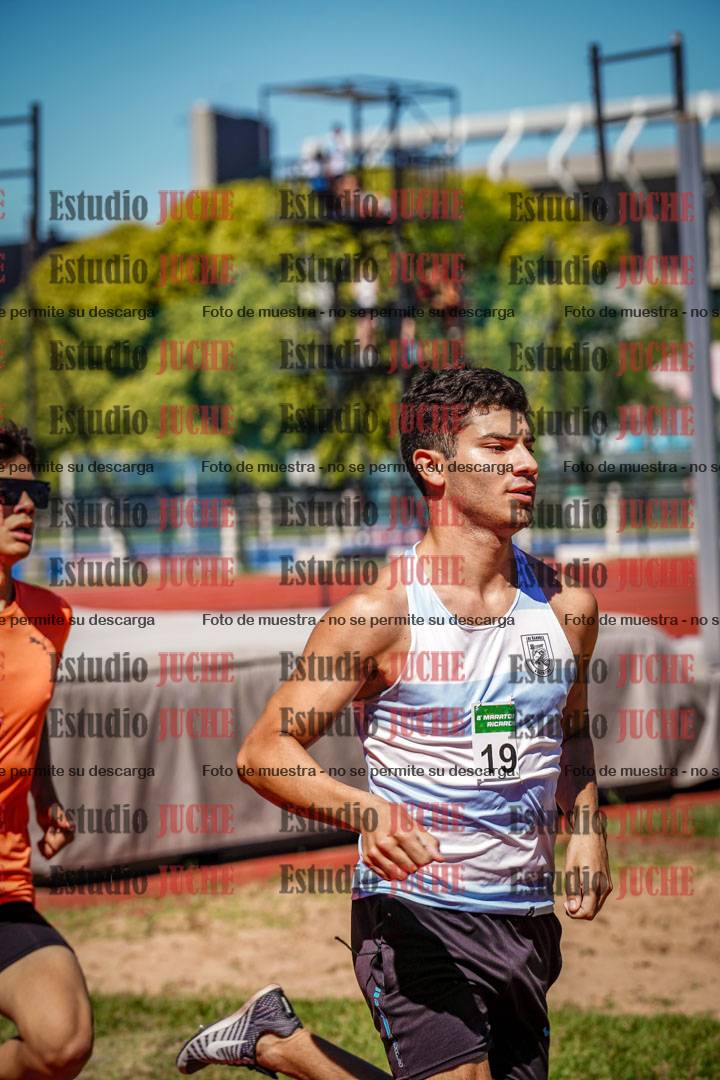 Fotos de los 800 m llanos de varones