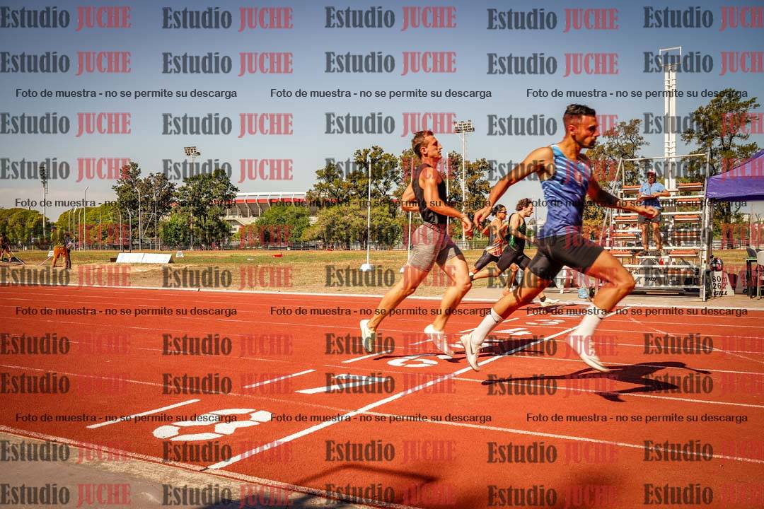 Fotos de los 400 m llanos de varones
