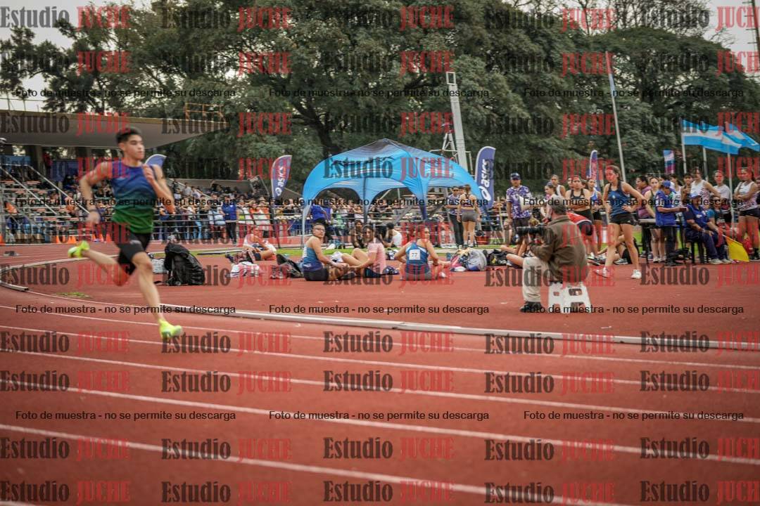 Fotos de los 400 m llanos de varones - FINAL