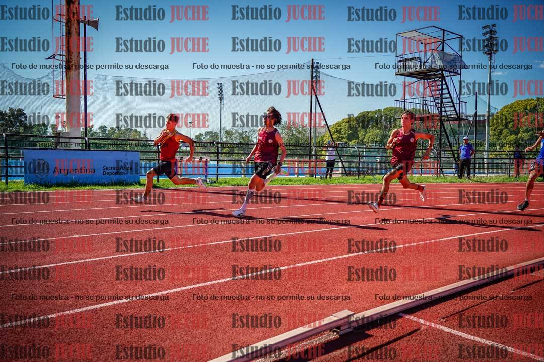 Fotos de los 200 m llanos de varones