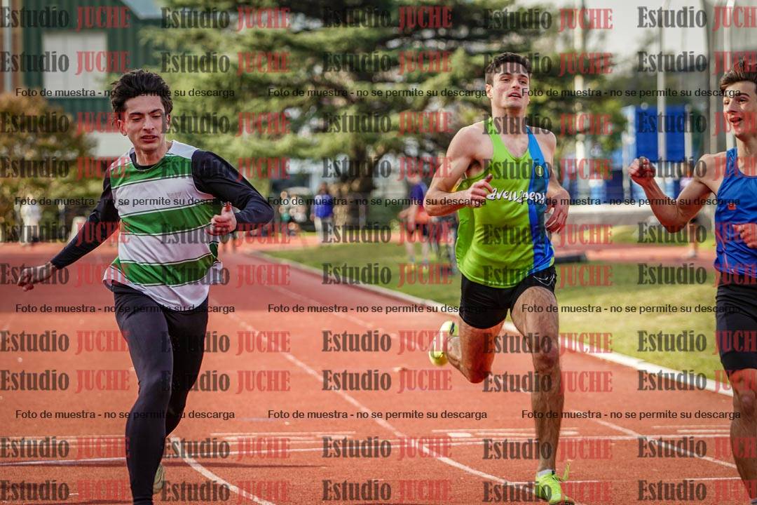 Fotos de los 100 m llanos de varones - FINAL