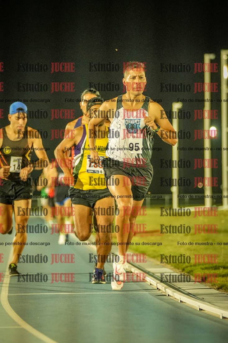 Fotos de los 3000 m llanos de varones