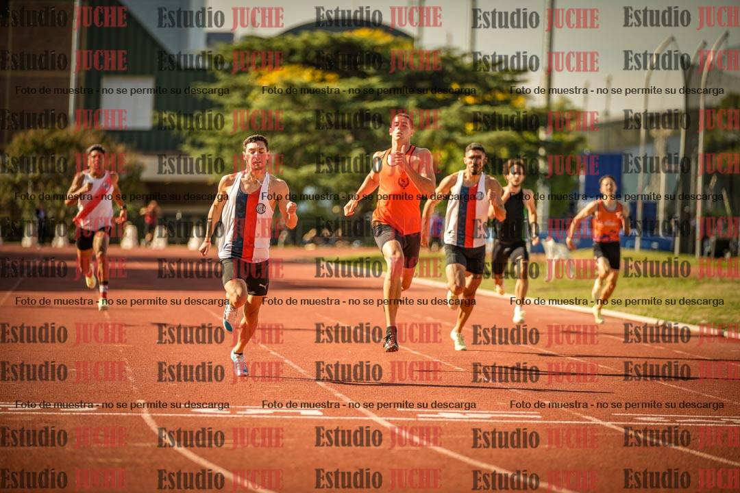Fotos de los 400 m llanos de varones