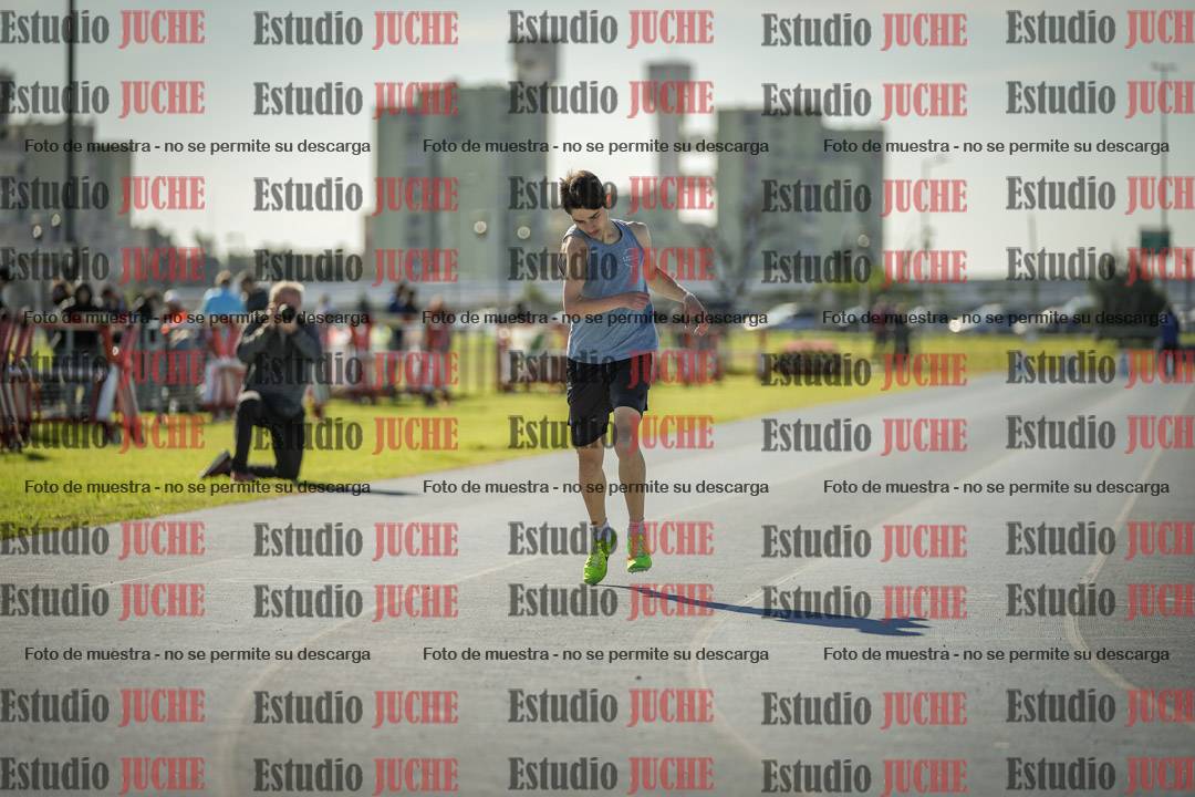 Fotos de los 400 m llanos de varones