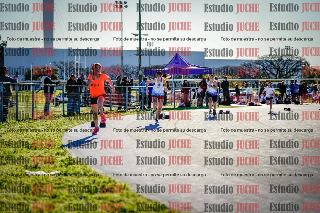 Fotos de las postas 5x80 m de mujeres