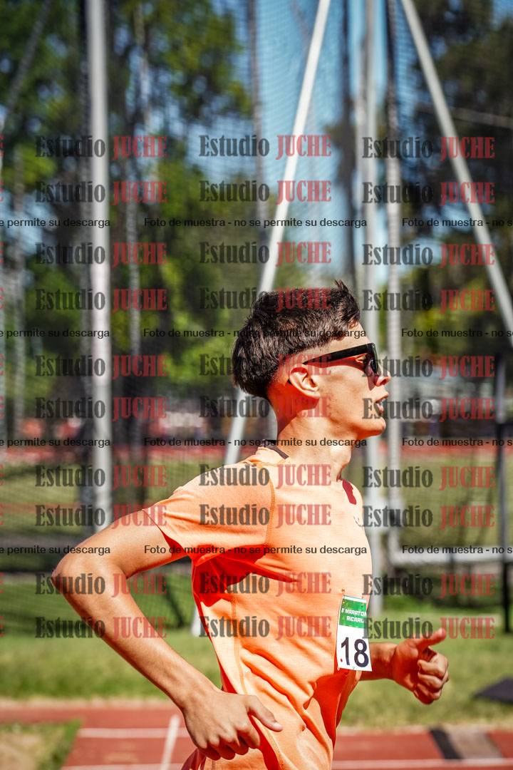 Fotos de los 800 m llanos de varones
