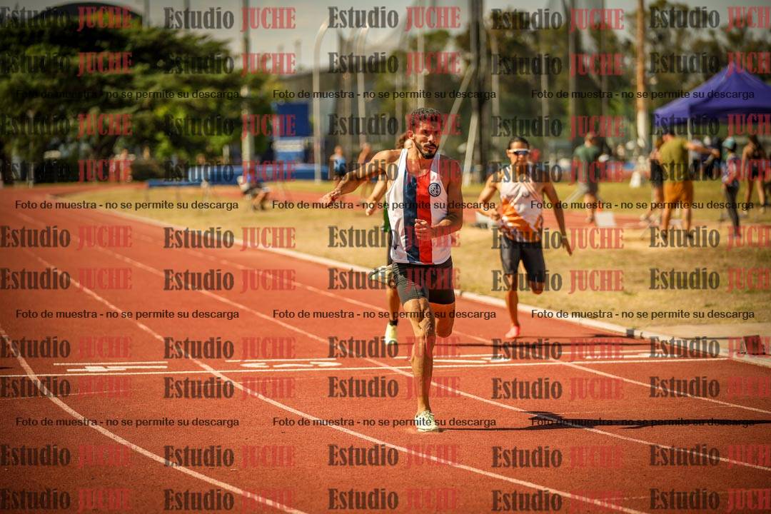 Fotos de los 400 m llanos de varones