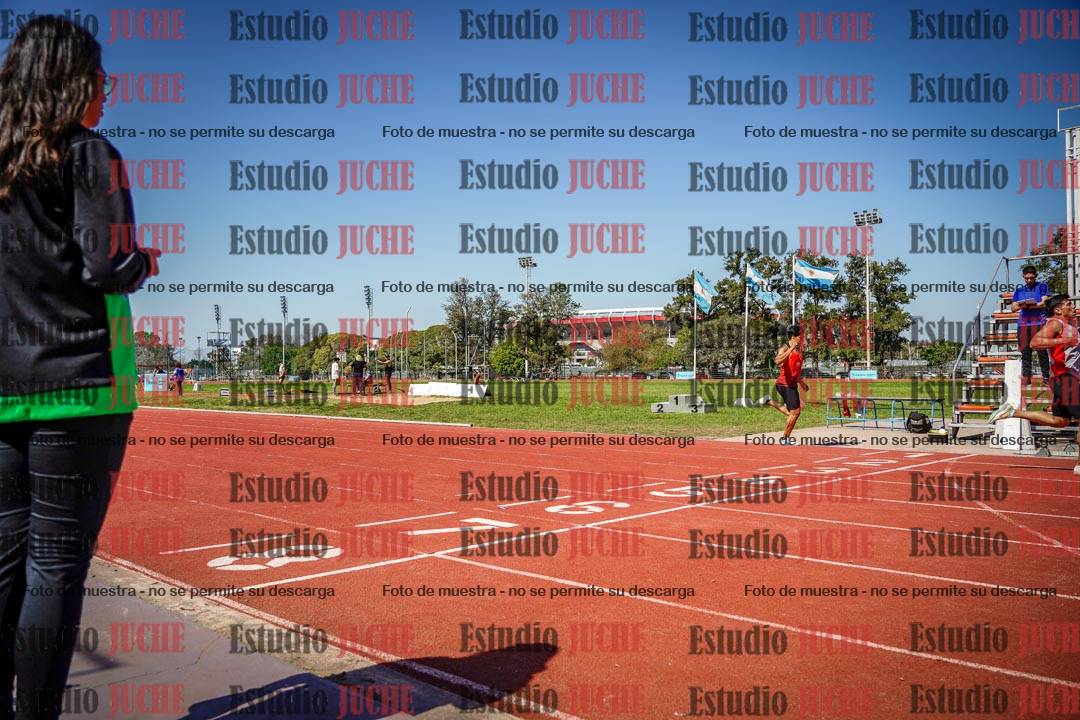 Fotos de los 400 m llanos de varones