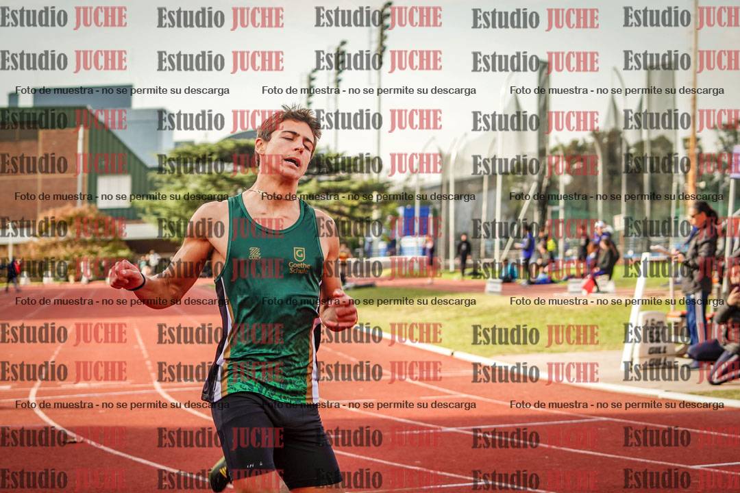 Fotos de los 100 m llanos de varones - FINAL