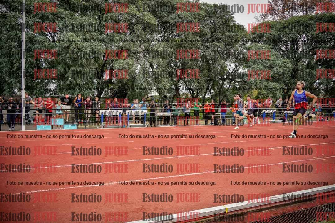 Fotos de los 100 m llanos de varones - FINAL