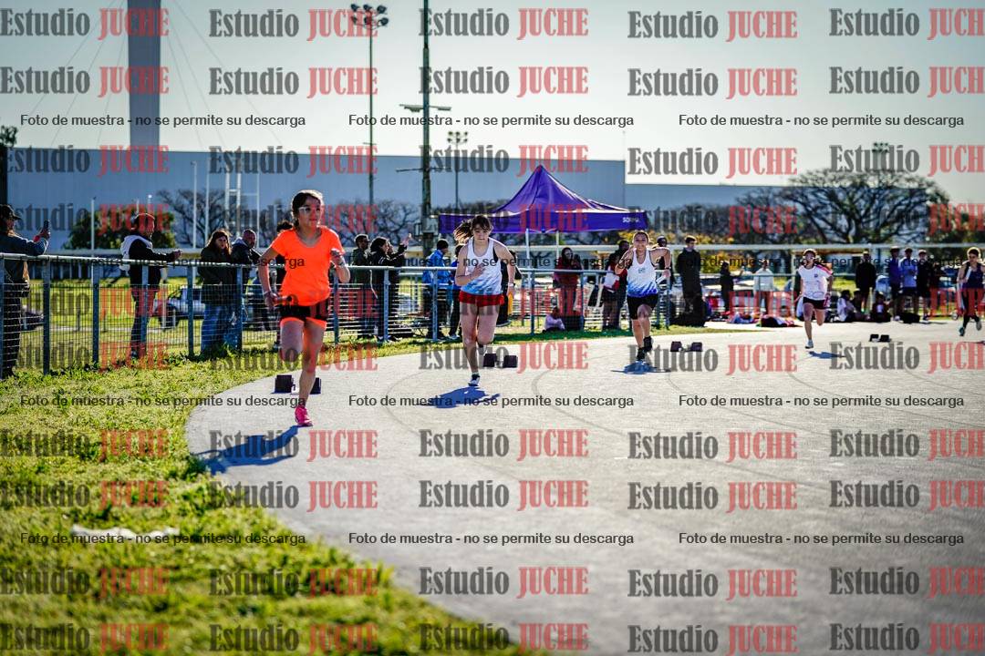 Fotos de las postas 5x80 m de mujeres