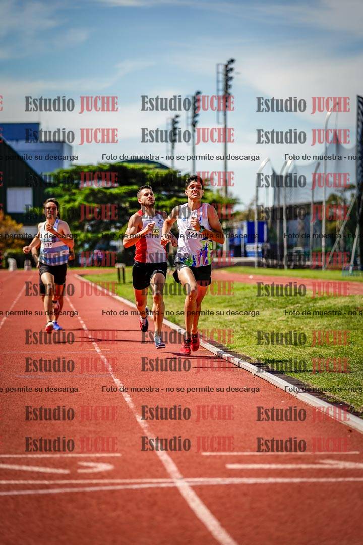 Fotos de los 800 m llanos de varones