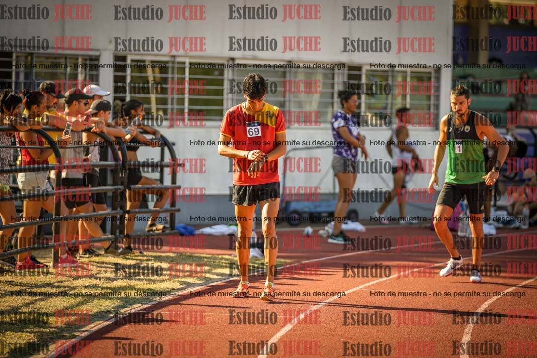 Fotos de los 800 m llanos de varones