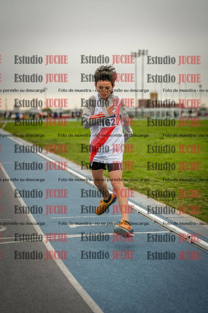 Fotos de los 2000 m llanos de mujeres U14 y U17 - varones U14