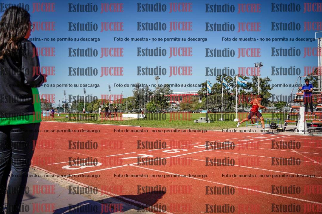 Fotos de los 400 m llanos de varones