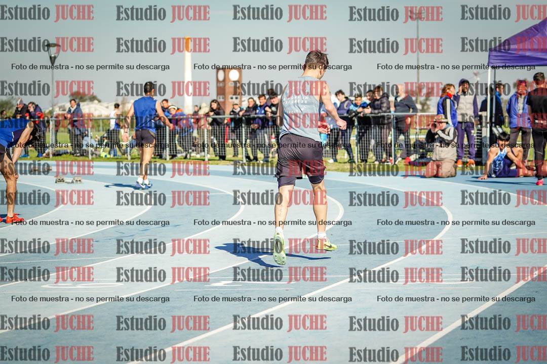 Fotos de los 400 m llanos de varones