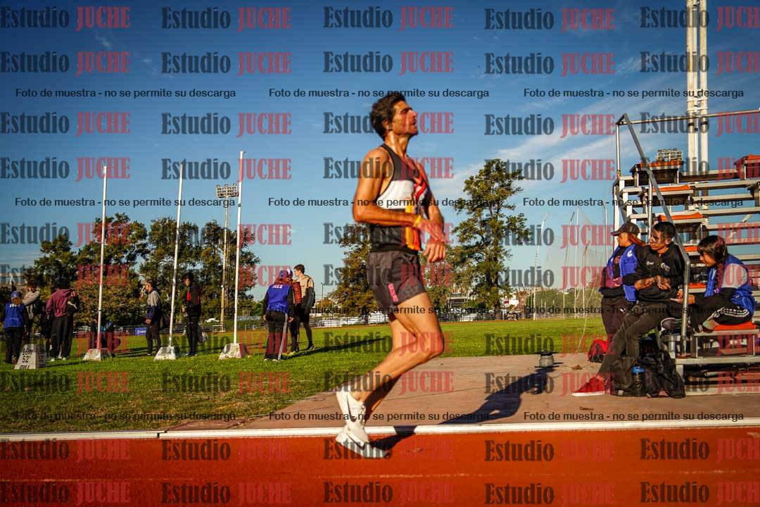 Fotos de los 3000 m llanos de varones