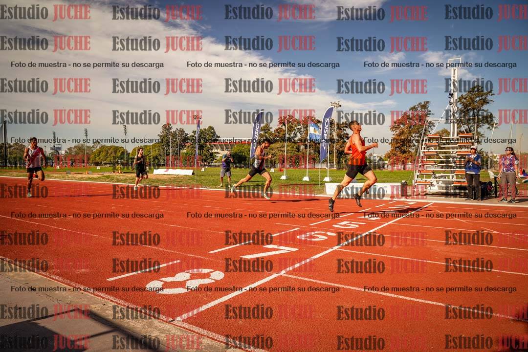 Fotos de los 400 m llanos de varones