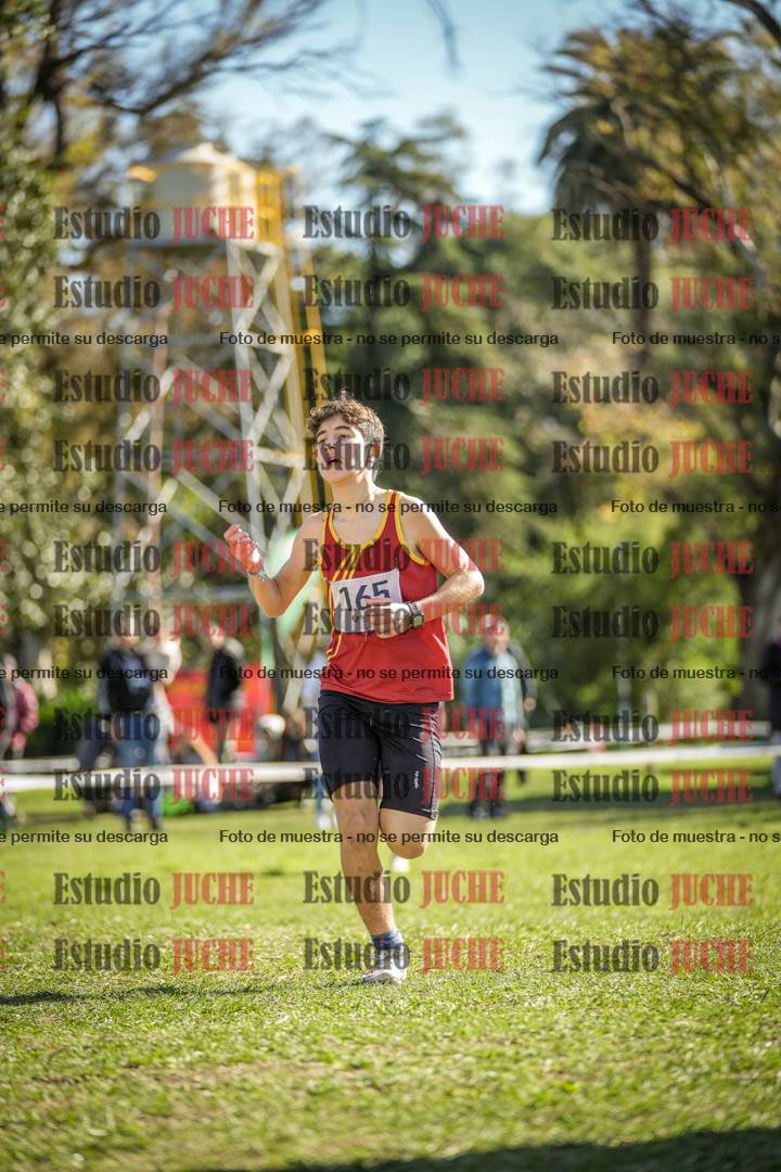 Fotos de la llegada del cross de 2000 m