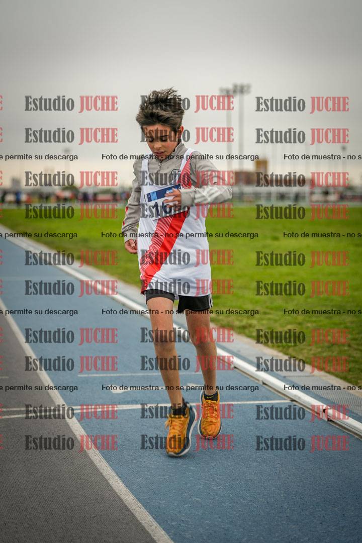 Fotos de los 2000 m llanos de mujeres U14 y U17 - varones U14
