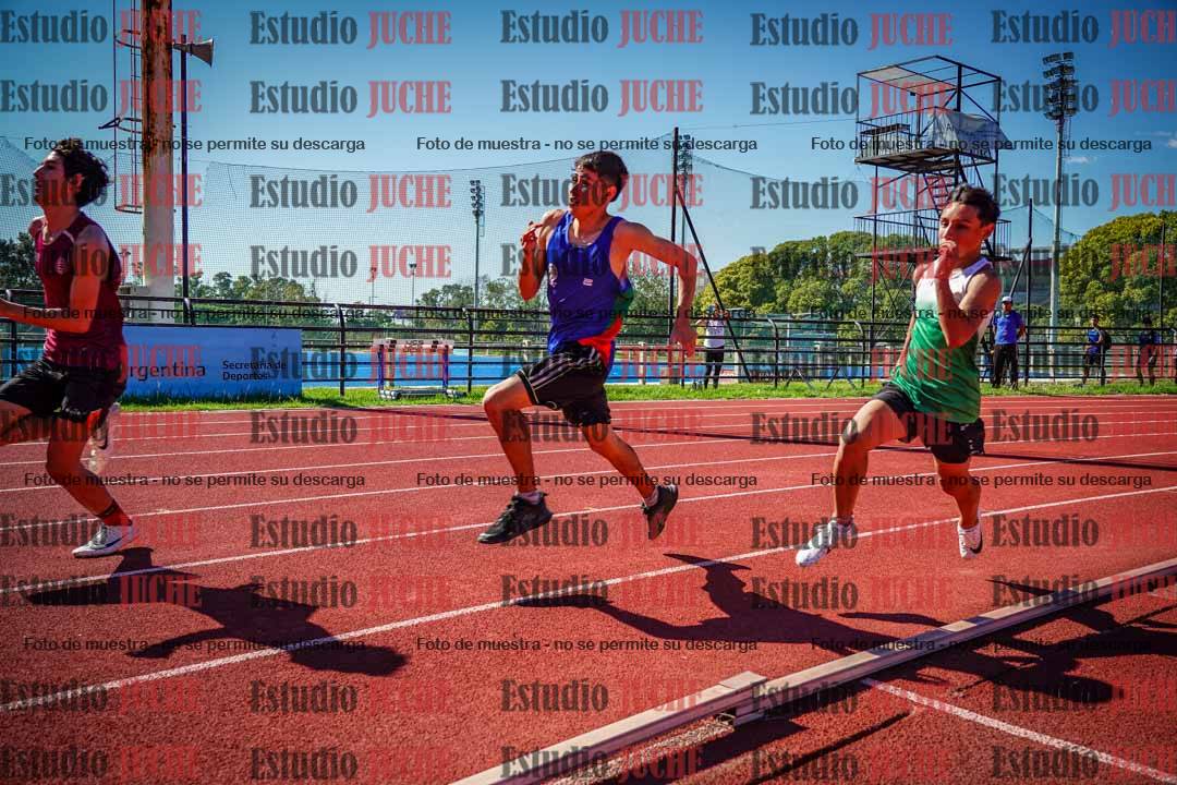 Fotos de los 200 m llanos de varones