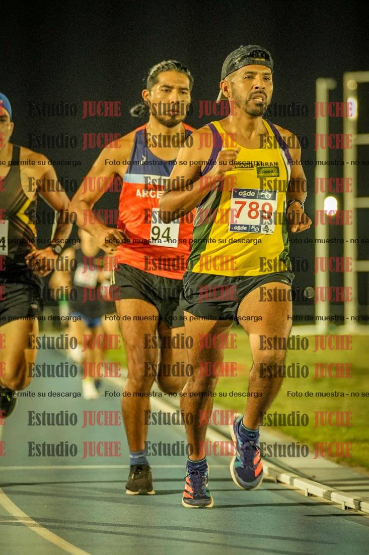 Fotos de los 3000 m llanos de varones