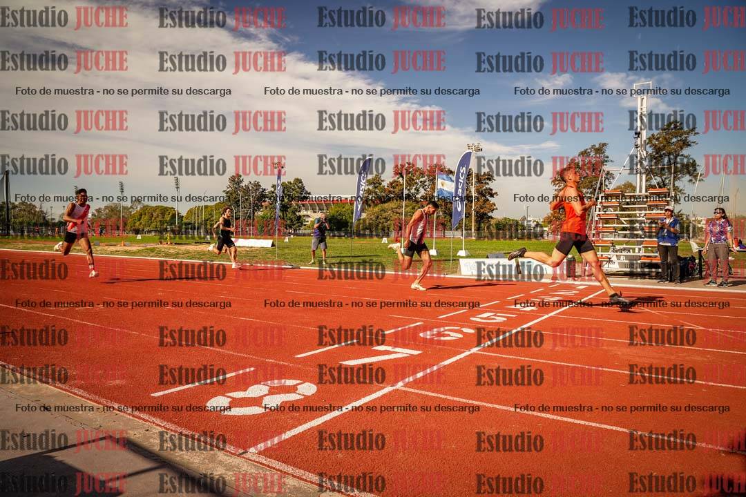 Fotos de los 400 m llanos de varones