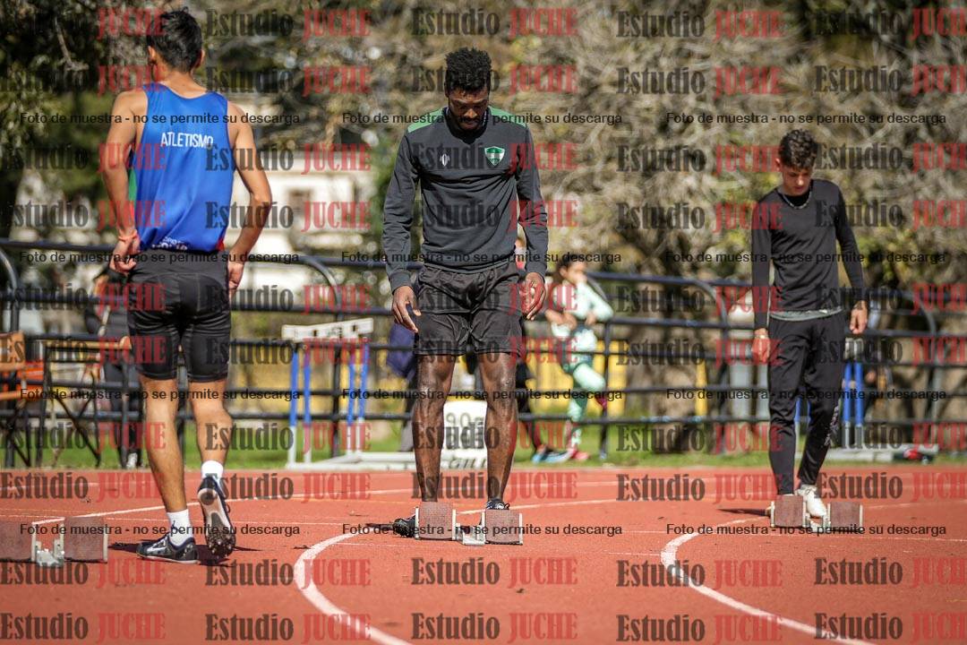 Fotos de los 200 m llanos de varones